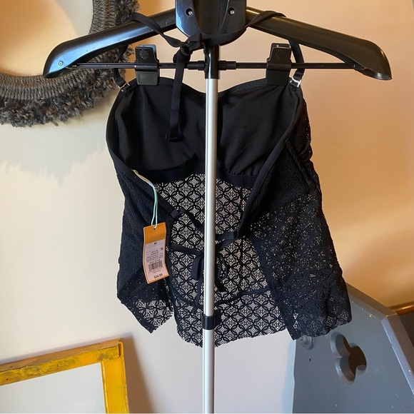 M Swimsuit Top - Picture 4 of 4